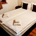 пауновата къща *