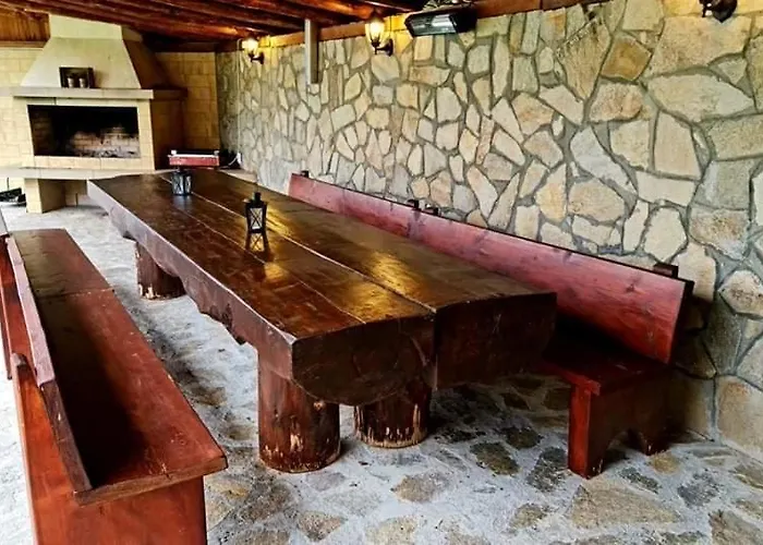 пауновата къща Asikoria