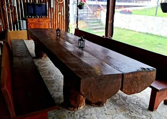 пауновата къща