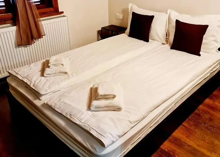 пауновата къща *