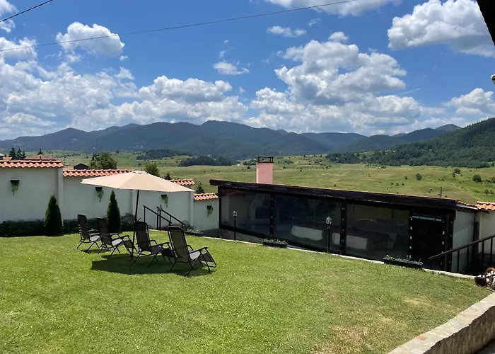 пауновата къща Asikoria